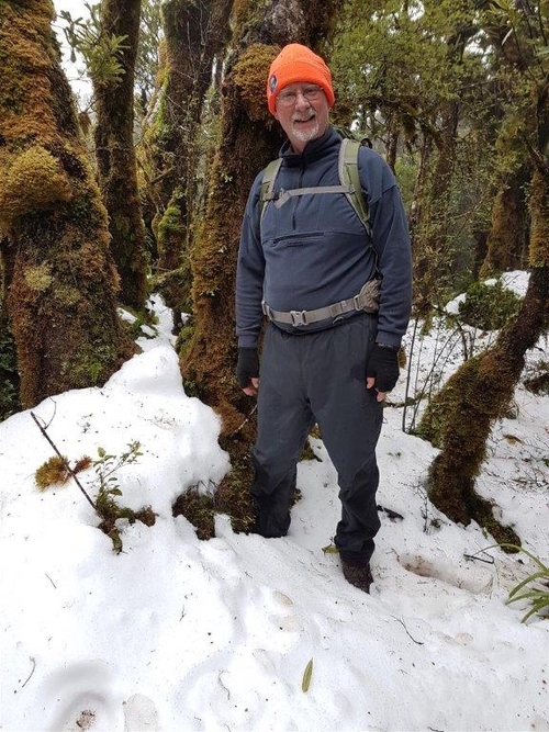 Kevin Alekna - kiwi handler - in the snow
